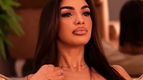 Kendal online show from 10/30/25, 07:32