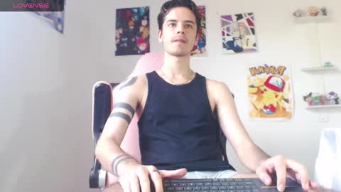 Snapshot of kendall_ros chatting on 12/18/24, 06:03 kendall ross online show from 12/18/24, 06:03