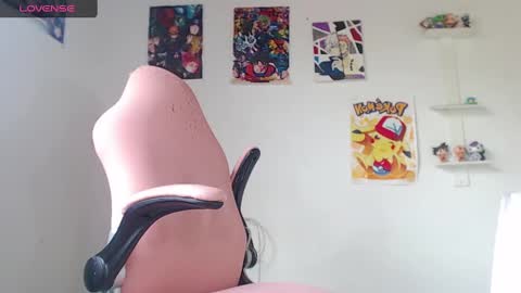 Snapshot of kendall_ros chatting on 12/24/24, 05:34 kendall ross online show from 12/24/24, 05:34