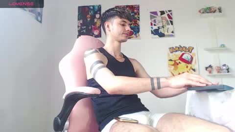 Snapshot of kendall_ros chatting on 01/06/25, 07:24 kendall ross online show from 01/06/25, 07:24