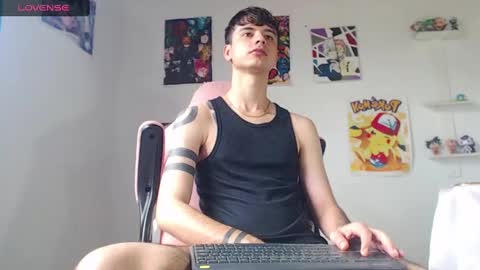 Snapshot of kendall_ros chatting on 01/08/25, 05:05 kendall ross online show from 01/08/25, 05:05