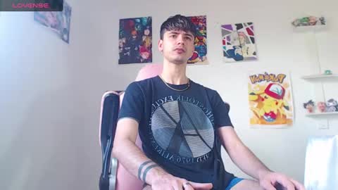 Snapshot of kendall_ros chatting on 01/11/25, 04:25 kendall ross online show from 01/11/25, 04:25