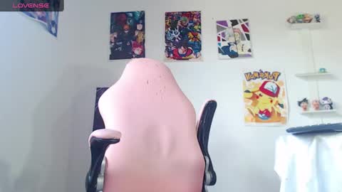 Snapshot of kendall_ros chatting on 01/12/25, 07:10 kendall ross online show from 01/12/25, 07:10