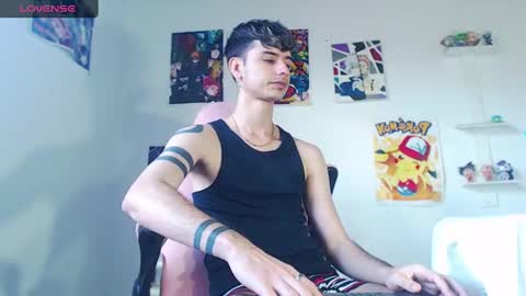 Snapshot of kendall_ros chatting on 01/15/25, 08:26 kendall ross online show from 01/15/25, 08:26