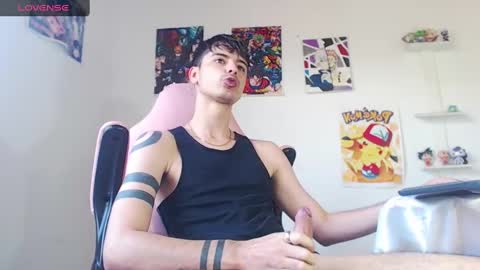 Snapshot of kendall_ros chatting on 01/16/25, 04:07 kendall ross online show from 01/16/25, 04:07