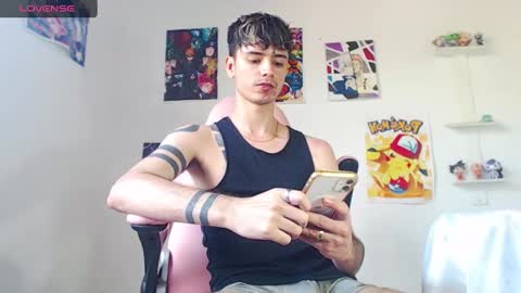 Snapshot of kendall_ros chatting on 01/16/25, 07:10 kendall ross online show from 01/16/25, 07:10