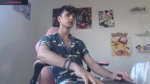 Snapshot of kendall_ros chatting on 01/19/25, 03:10 kendall ross online show from 01/19/25, 03:10