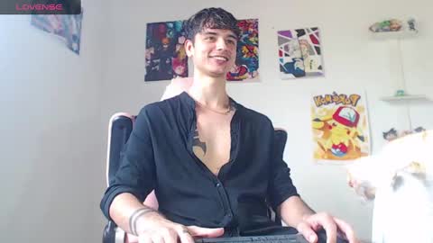 Snapshot of kendall_ros chatting on 02/07/25, 06:45 kendall ross online show from 02/07/25, 06:45