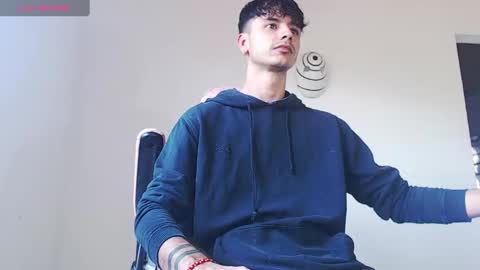 Snapshot of kendall_ros chatting on 09/23/25, 02:31 kendall ross online show from 09/23/25, 02:31