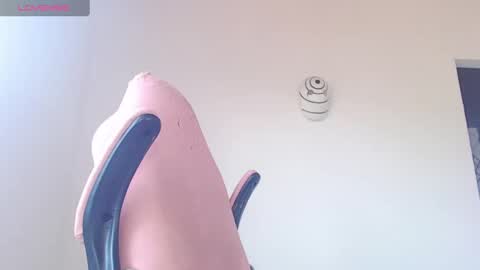 Snapshot of kendall_ros chatting on 10/24/25, 03:30 kendall ross online show from 10/24/25, 03:30