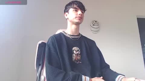 Snapshot of kendall_ros chatting on 10/28/25, 03:04 kendall ross online show from 10/28/25, 03:04