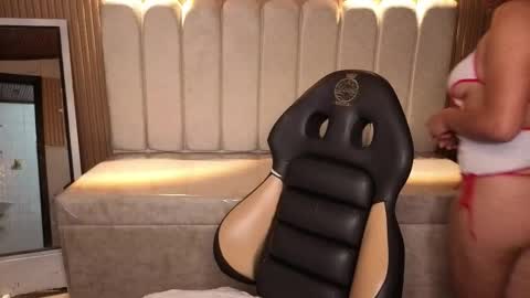 kendall_rossii_ online show from 11/27/25, 03:19