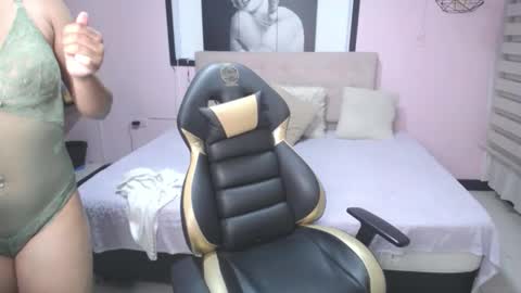 kendall_rossii_ online show from 12/21/25, 03:46