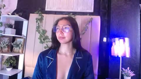 kendall_saenz online show from 10/13/25, 07:47