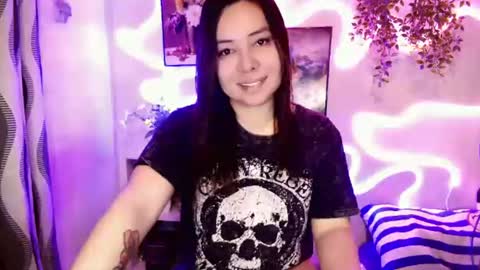 Snapshot of kendall_snow chatting on 07/05/26, 04:41 kendall_snow online show from 07/05/26, 04:41