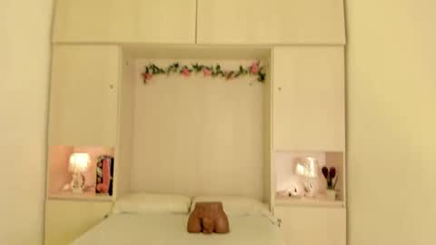 Kendal online show from 02/24/26, 12:03