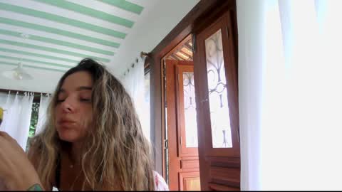 kendall online show from 12/22/24, 09:33