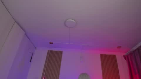 Kendall  online show from 10/25/25, 08:36