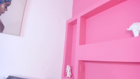 Kendal online show from 09/14/25, 05:28