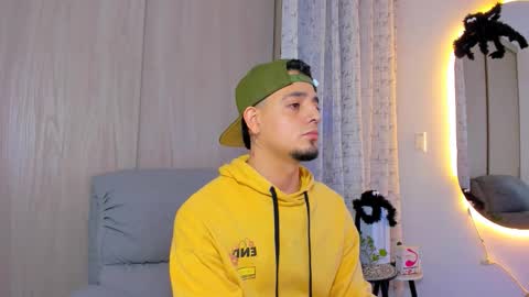 kendel_dimitri online show from 11/02/25, 08:17