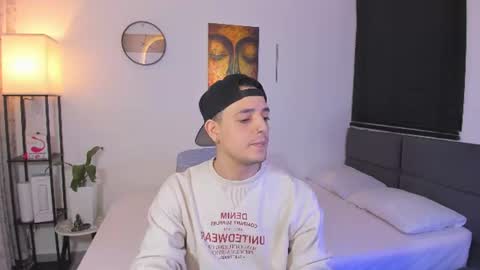 kendel_dimitri online show from 06/30/26, 05:41