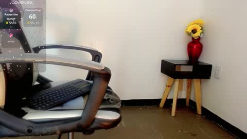 Kendra Bailey online show from 11/18/25, 07:07