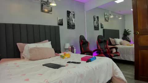 Kendra London online show from 03/20/26, 11:26