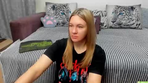 Kendra online show from 11/18/25, 11:59