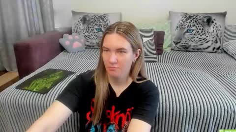 Kendra online show from 05/19/26, 01:56