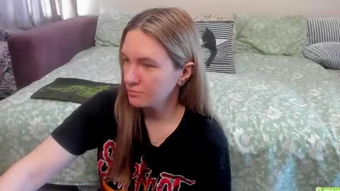 Kendra online show from 05/27/26, 01:57