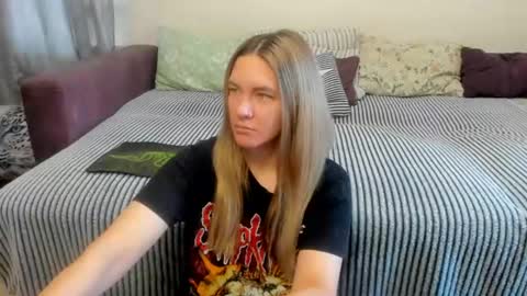 Snapshot of kendra_xx_ chatting on 07/09/26, 12:15 Kendra online show from 07/09/26, 12:15