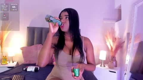 kendrachavez_ online show from 11/28/25, 09:39