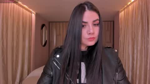 Snapshot of kendraclark_ chatting on 02/25/26, 02:43 K E N D R A online show from 02/25/26, 02:43