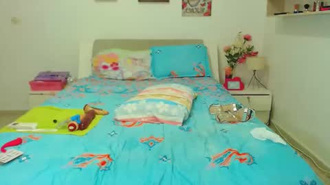 kendralove online show from 12/17/24, 04:34