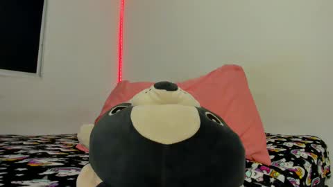 kendra Sthefania online show from 01/11/25, 04:14