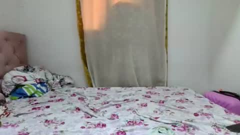 Snapshot of keniakiss chatting on 06/12/26, 10:30 online show from 06/12/26, 10:30