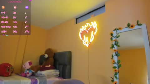 Snapshot of keniia_riizz chatting on 06/03/26, 06:46 Kenia online show from 06/03/26, 06:46