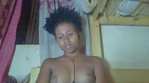 Snapshot of kenilange chatting on 11/30/25, 05:11 kenilange online show from 11/30/25, 05:11