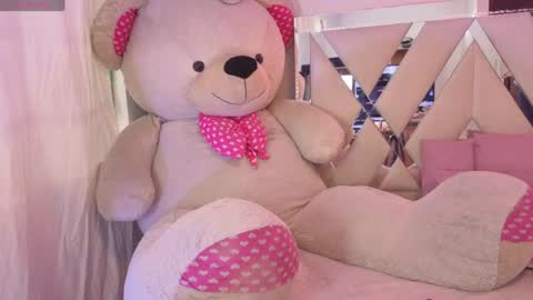 Snapshot of kenndal_tay chatting on 05/16/26, 08:07 kenndal_tay online show from 05/16/26, 08:07