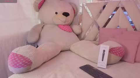 Snapshot of kenndal_tay chatting on 07/14/26, 07:30 kenndal_tay online show from 07/14/26, 07:30