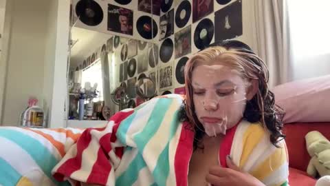 kennibby online show from 04/17/26, 06:55