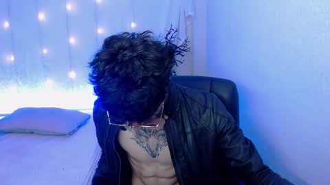 Snapshot of kenny__hot chatting on 12/03/24, 06:28 kenny online show from 12/03/24, 06:28