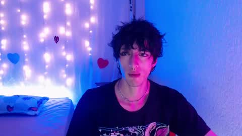 Snapshot of kenny__hot chatting on 02/24/25, 02:15 kenny online show from 02/24/25, 02:15