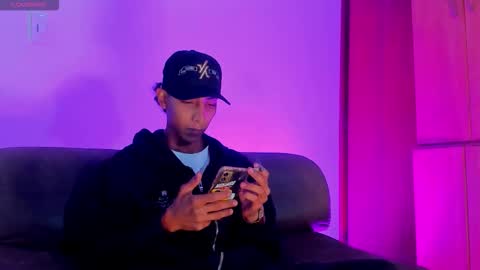 Snapshot of kenny_jones chatting on 10/19/25, 12:17 Kenny online show from 10/19/25, 12:17