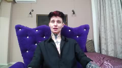 Snapshot of kennyvibe chatting on 06/16/26, 07:00 kennyvibe online show from 06/16/26, 07:00