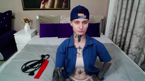 Snapshot of kennyvibe chatting on 07/14/26, 03:07 kennyvibe online show from 07/14/26, 03:07