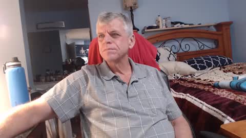 Snapshot of kent_ham chatting on 12/31/24, 01:47 kent_ham online show from 12/31/24, 01:47