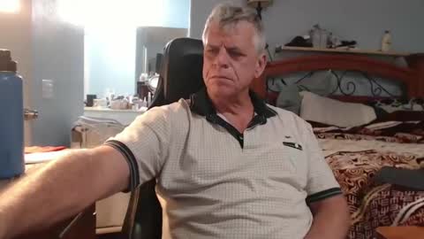 Snapshot of kent_ham chatting on 09/10/25, 01:27 kent_ham online show from 09/10/25, 01:27