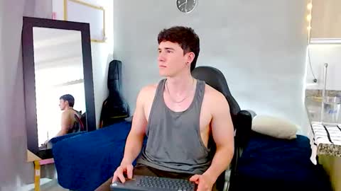 Santiago online show from 01/16/26, 04:38