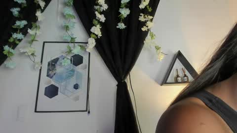Snapshot of kentha_mitchellss chatting on 05/15/26, 10:44 KENTHA online show from 05/15/26, 10:44
